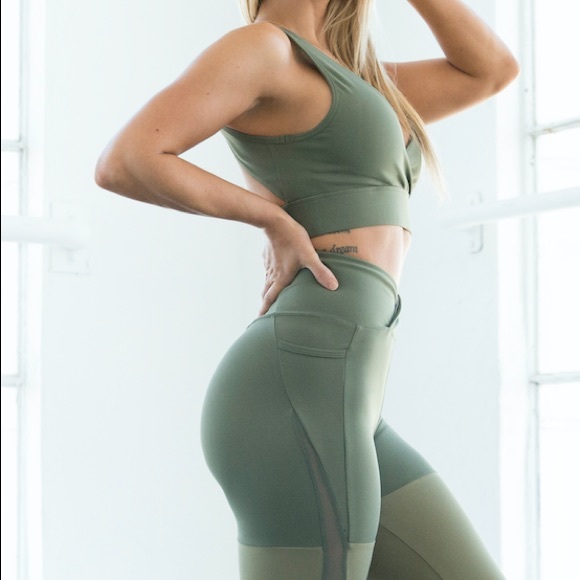 Nikki Blackketter Gymshark Dynamic Leggings Green - Picture 2 of 6